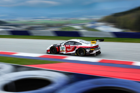 Leo Pichler/Colin Bönighausen spulten im Porsche 911 GT3 R 181 Runden ab
