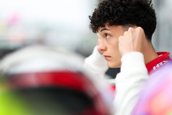 Sein Teamkollege wird ADAC GT4 Germany Vize-Champion 2025 Philipp Gogollok