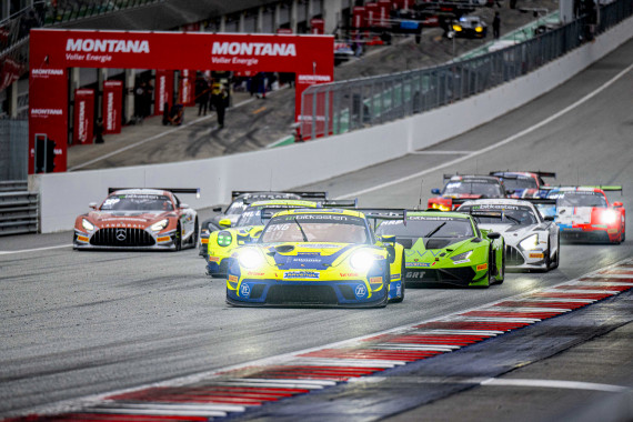 Michael Joos feierte an der Seite von Christian Engelhart seinen ersten Erfolg im ADAC GT Masters