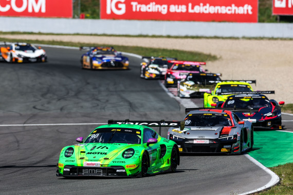 Porsche-Vertragsfahrer Ayhancan Güven startet für das Team Manthey EMA