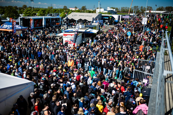 Viele Fans besuchten den DTM-Auftakt in Oschersleben