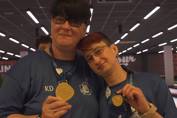 Schnittbilder von der Siegerehrung beim Bowling
