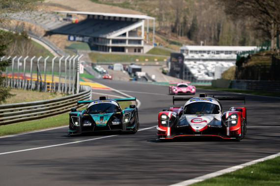 In Spa-Francorchamps erlebte Pavel Lefterov (links) seine ersten Kilometer in einem LMP3-Fahrzeug