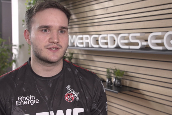 Tim Katnawatos vom 1. FC Köln spricht im Interview unter anderem über sein anstehendes VBL-Finale, seine Chancen auf den Sieg, über den eJuniorCup 2022 und die Besonderheiten des Events