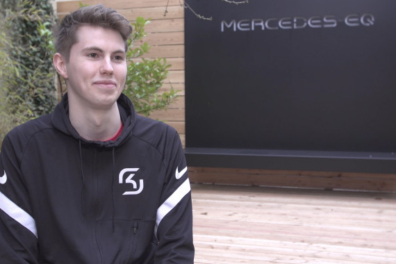 Content Creator Tim Schwartmann spricht im Interview unter anderem über das dreitägige Event, das Treffen in der Strassenkicker Base, die Besonderheiten des Turniers und die Chance durch solche Veranstaltungen die Bekanntheit des eSports zu steigern