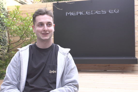 Content Creator Jonas Sawera spricht im Interview unter anderem über das dreitägige Event, das Treffen in der Strassenkicker Base, die Besonderheiten des Turniers und die Chance durch solche Veranstaltungen die Bekanntheit des eSports zu steigern