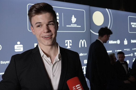 Im Interview spricht der Para Schwimmer und zweimalige Paralympics-Sieger Taliso Engel u.a. über die Bedeutung der Auszeichnung als Para Sportler des Jahres.