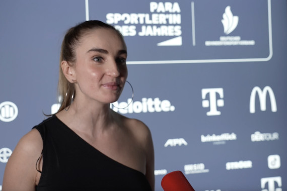Im Interview spricht die Para Schwimmerin und zweimalige Paralympics-Siegerin Elena Semechin u.a. über die Bedeutung der Auszeichnung als Para Sportlerin des Jahres.