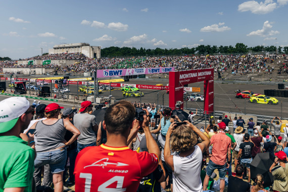 Thomas Preining fuhr nach zwei spektakulären Überholmanövern seinen ersten Saisonsieg ein