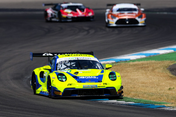 Finn Gehrsitz und Sven Müller gewann bereits ein Saisonrennen im ADAC GT Masters