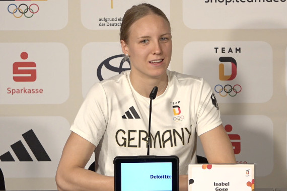 Im Rahmen der Pressekonferenz spricht Bronzemedaillengewinnerin Isabel Gose u.a. über den Moment ihres Erfolgs.