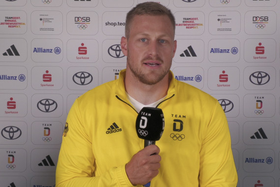 Während der Auftaktpressekonferenz hat Rendschmidt u.a. über seine ersten Eindrücke und die Anreise sowie die Ziele für die European Games 2023 in Krakau gesprochen.