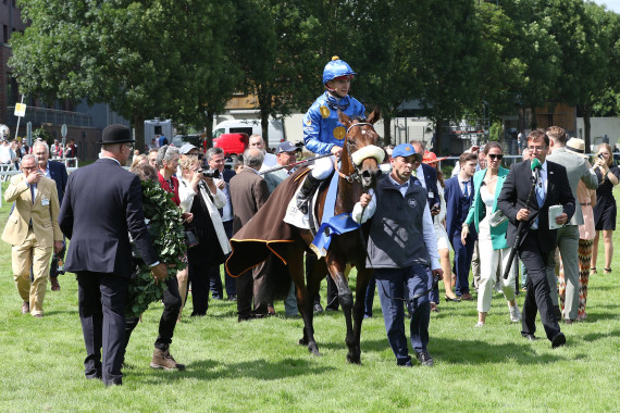 Palladium siegt unter Thore Hammer Hansen im IDEE 155. Deutschen Derby, Gr.I