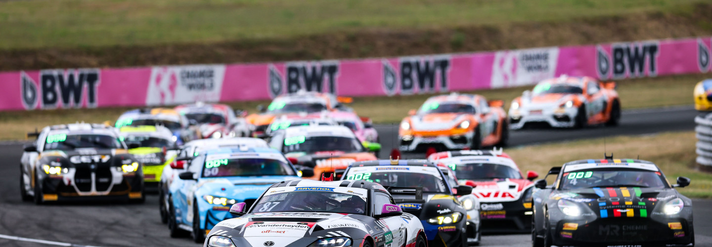 Sieg für den Toyota GR Supra GT4 von Lucas Cartelle und Hudson Schwartz