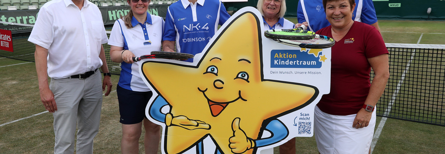 Gruppenbild mit den Spendern: vl Weber, Janßen-Gregor, Kiefer, Viet, Müller-Rietdorf, Friese