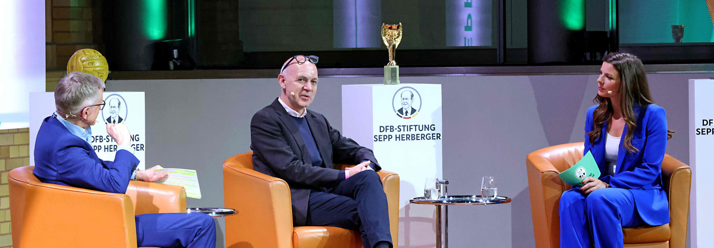 Auch in diesem Jahr wird DFB-Präsident Berd Neuendorf bei den Sepp Herberger Awards dabei sein