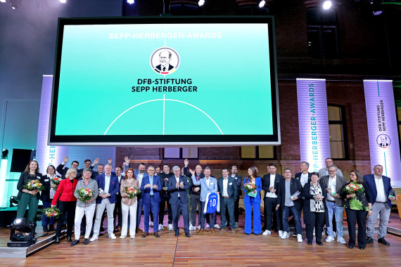 Gruppenfoto von der Preisverleihung 2024