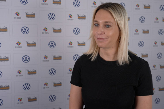 Im Interview spricht Olympiasiegerin und Europameisterin von 2013, Lena Goeßling u.a. über die Entwicklung des Frauenfußballs in Deutschland sowie über die notwendigen Impulse, um den Frauenfußball auch zukünftig zu fördern.