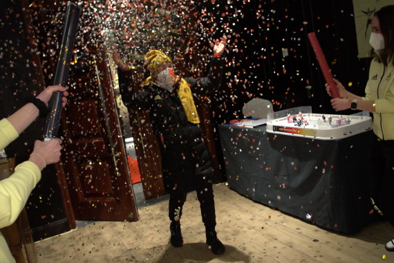 Schnittbilder vom Empfang von Skispringerin Katharina Althaus.