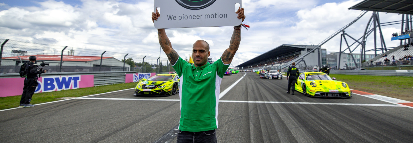 Ex-Fußballnationalspieler David Odonkor verfolgte die DTM live vom Nürburgring