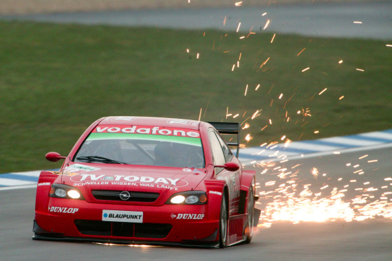 Bei der DTM am Nürburgring erleben die Fans einen Opel Astra V8 Coupé von Peter Dumbreck