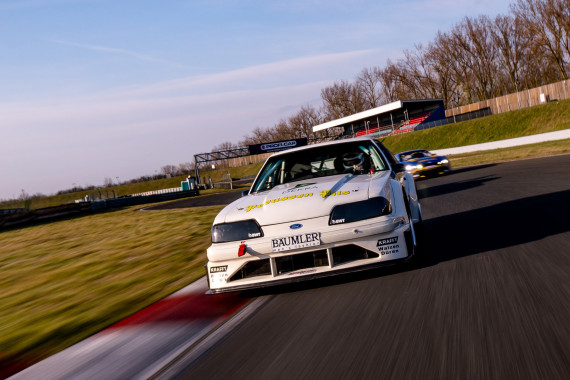 Auch der Ford Mustang des damaligen Fan-Lieblings Gerd Ruch ist am Start