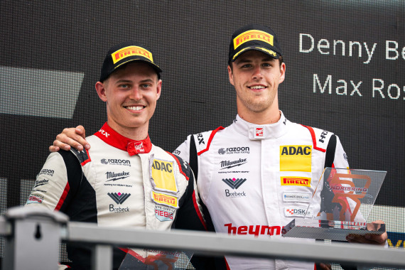 Max Rosam (re.) freut sich auf Unterstützung seiner Familie aus der Region