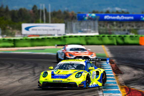 Finn Gehrsitz und Sven Müller führen die Meisterschaft im ADAC GT Masters an