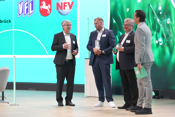 In fünf Kategorien vergab die DFB-Stiftung Sepp Herberger elf Preise für Engagement im Fußball