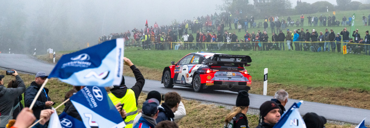 Logenplatz für die Action: Die rund 40 Fan-Zonen bieten Service, Sicherheit und natürlich einen perfekten Blick auf die spektakuläre Rallye-Aciton