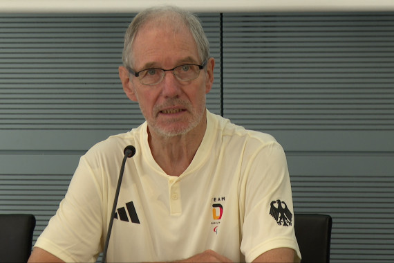 In der Pressekonferenz spricht Vize-Präsident DBS und Chef de Mission Dr. Karl Quade über die Paralympischen Spiele 2024 in Paris.