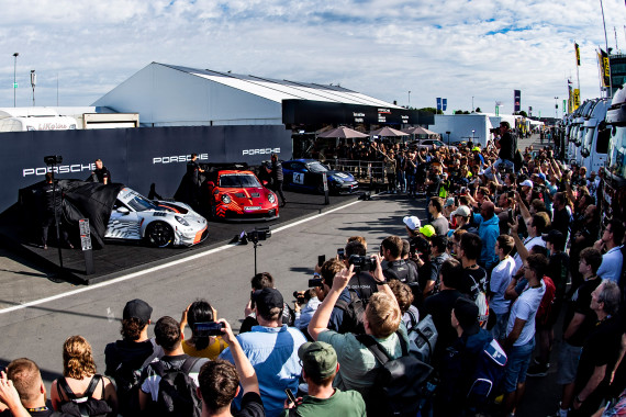 Porsche präsentierte am Nürburgring zwei neue Fahrzeuge