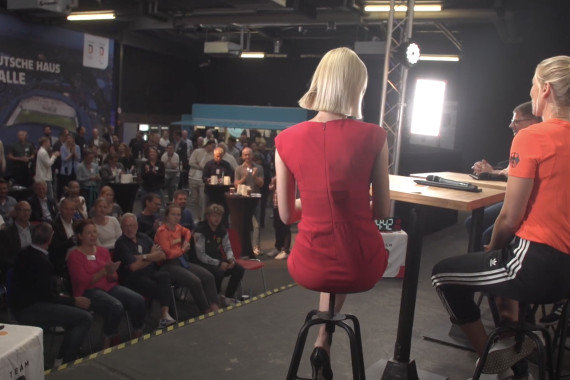 Impressionen rund um die "SID Mixed Zone" in Köln, bei der rund ein Jahr vor den Olympischen Spielen in Paris der Deutsche Olympische Sportbund, der Deutsche Behindertensportverband und die Deutsche Sport Marketing den Stand der Vorbereitungen präsentiert haben.