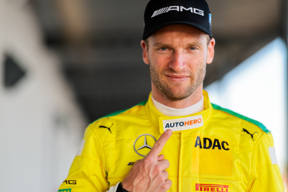 Bereits seit der Saison 2021 ist das Logo von Autohero bei der DTM zu sehen