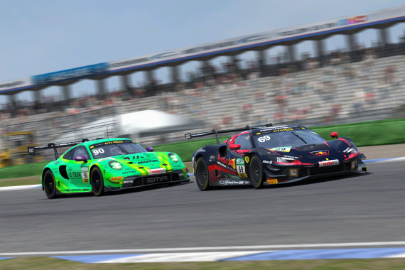 Beim Community Cup gingen die DTM Boliden der vergangenen Saison an den Start