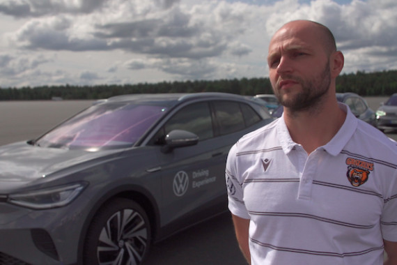 Interview mit dem Grizzlys-Kapitän Sebastian Furchner am Rande der Driving Experience des DEL-Vize-Meisters.
