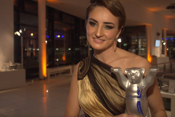 Im Interview spricht Paralympics-Siegerin Elena Semechin u.a über die Einbindung der Special Olympics in die Champions Gala 2022.