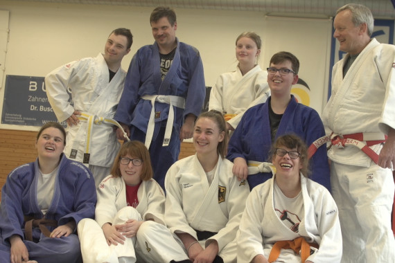 In Vorbereitung auf die Landesspiele erleben die Sportler:innen einen unvergesslichen Tag mit der Judo-Olympionikin.