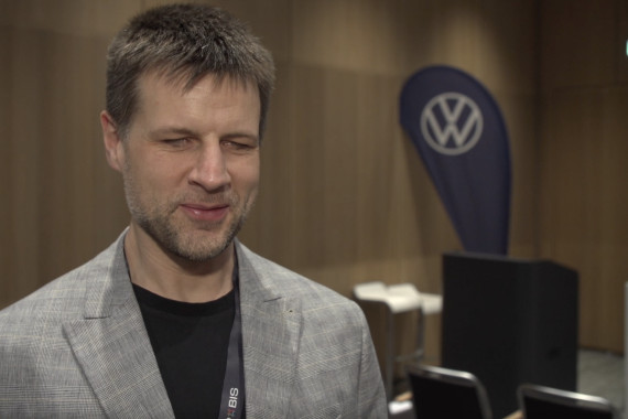 Im Interview spricht Alexander Fangmann, Rekord-Blindenfußball-Nationalspieler und Kuratoriumsmitglied der DFB-Stiftung Sepp Herberger, u.a. über die Chancen von Inklusion im Fußball, die Bedeutung von starken Partnern sowie die Rolle von Inklusion im Hinblick auf die Fußball-EM in diesem Jahr.