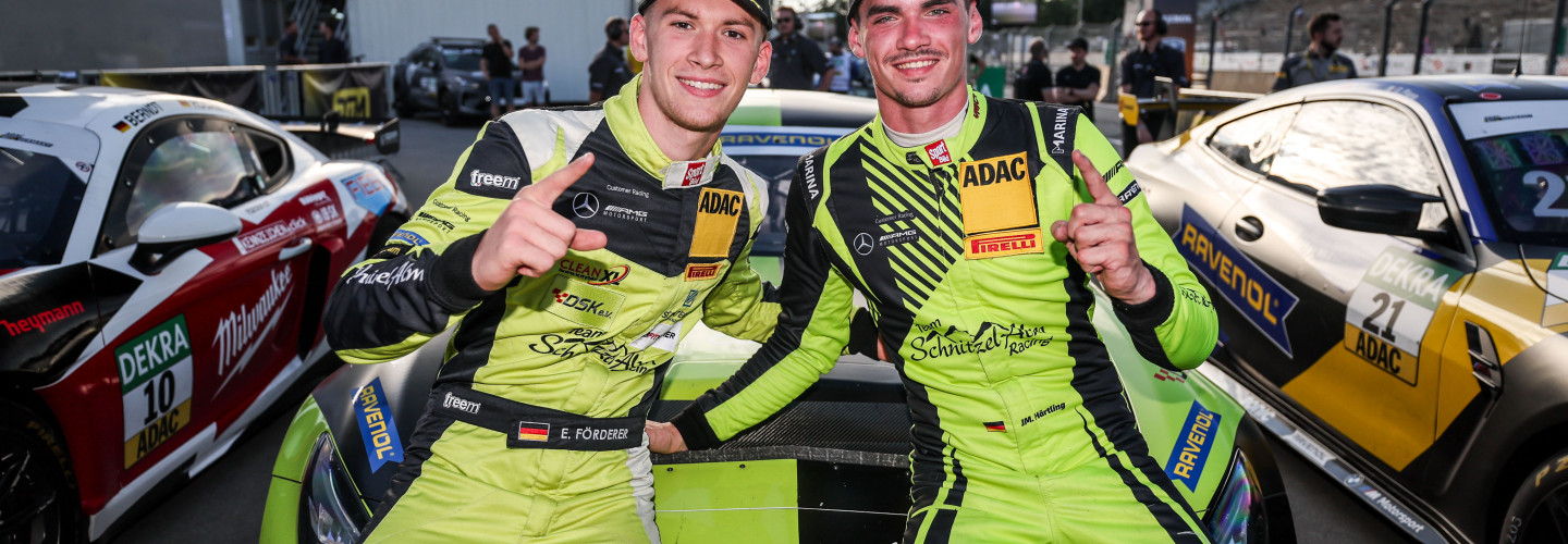 Strahlende Sieger: Enrico Förderer (li.) und Jay Mo Härtling