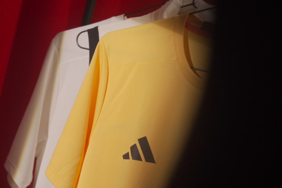 Schnittbilder und Detailaufnahmen der Outfits, mit denen Team Deutschland und Team Deutschland Paralympics in Paris auf Medaillenjagd gehen werden.