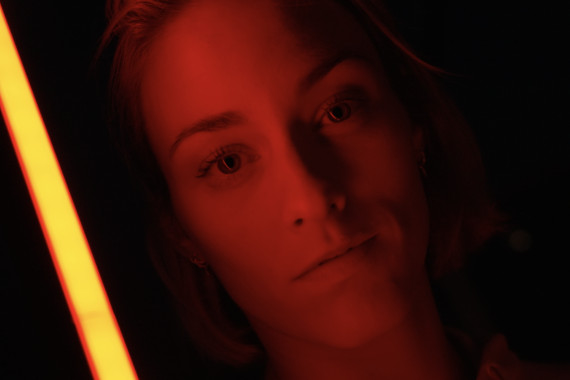 Rund vier Monate vor Beginn der Olympischen Spiele präsentiert sich Volleyballerin Louisa Lippmann in ihrem Outfit für Paris.