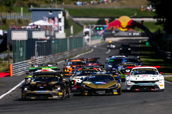 Der Start in das erste ADAC GT Masters Rennen auf dem Salzburgring