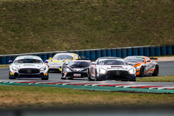 Volles Feld bei den Testtagen 2022 der ADAC GT4 Germany