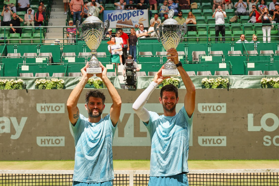 Simone Bolelli (links) und Andrea Vavassori sind die Doppel-Sieger der 31. TERRA WORTMANN OPEN