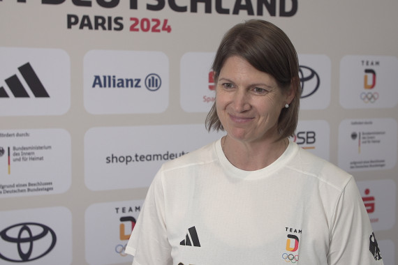 Im Interview spricht Basketball-Bundestrainerin der Damen Lisa Thomaidis u.a. über die Besonderheit das erste Mal bei Olympia dabei zu sein und wie sie ihr Team auf das sportliche Großereignis vorbereitet.