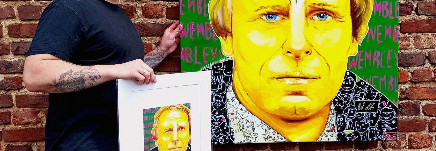 Künstler Flör mit seinem Werk „Vogts – Champ of Charity“,
mit dem Affordable Art und dem signierten Original
