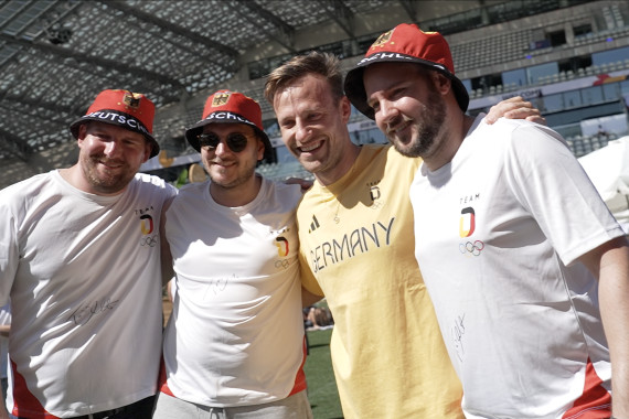 Vorschaubild Fan Zone