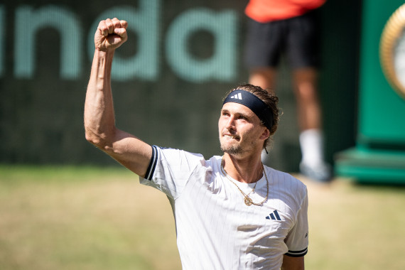 Alexander Zverev besteht schwere Qualifikanten-Prüfung