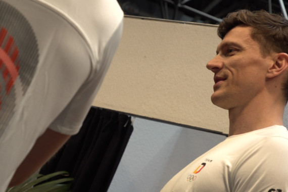 Schnittbilder zur Einkleidung von Team Deutschland unter anderem mit der Volleyball-Nationalmannschaft.